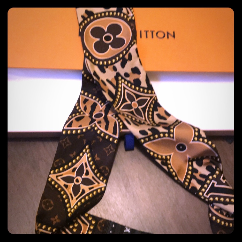 Louis Vuitton head piece